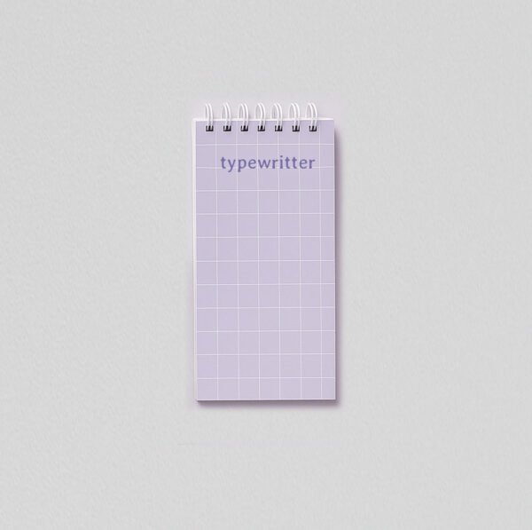libreta de notas tamano 21cm por 10 cm para anotar rápido los pendientes color lila